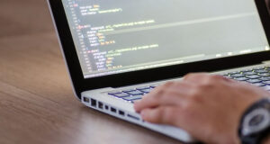 O Que Faz um Desenvolvedor Back-End? Guia Completo Sobre a Carreira, Vagas e Salários desenvolvedor back end salario