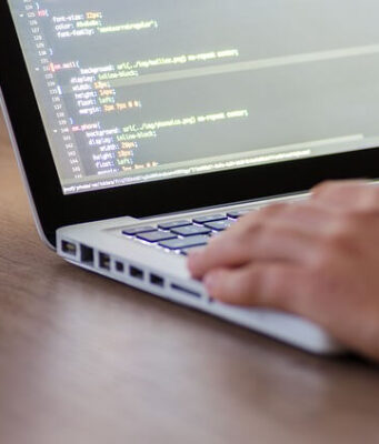 O Que Faz um Desenvolvedor Back-End? Guia Completo Sobre a Carreira, Vagas e Salários desenvolvedor back end salario
